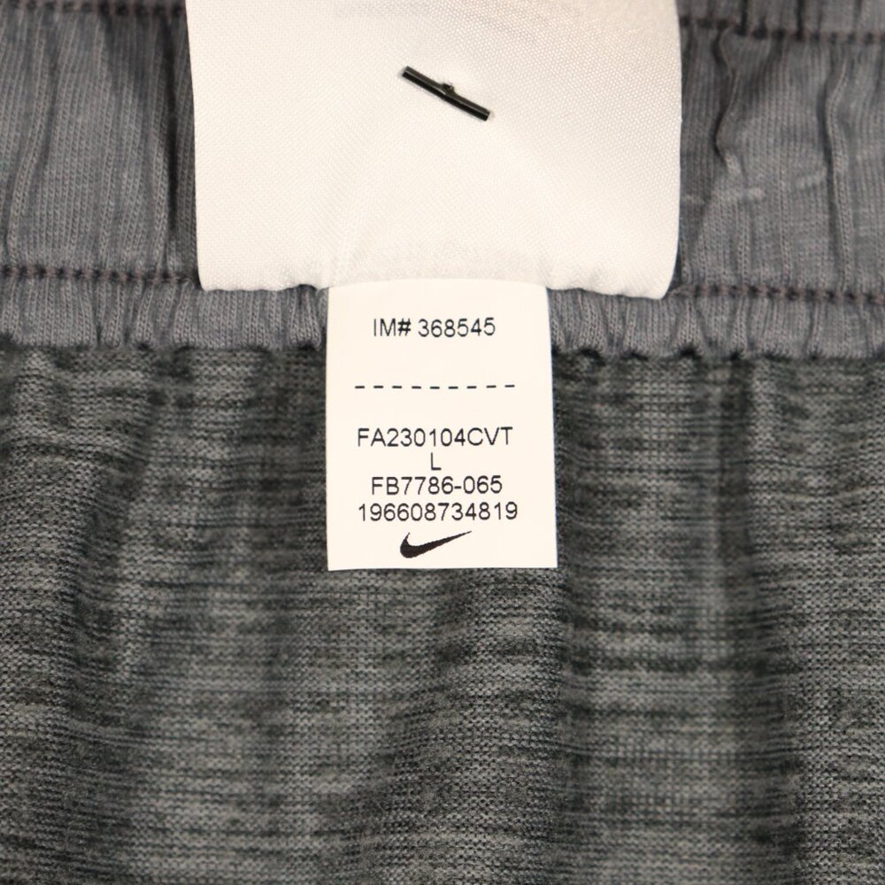 NWT Nike Men's Yoga Shorts in Gray Size Large - Picture 14 of 15